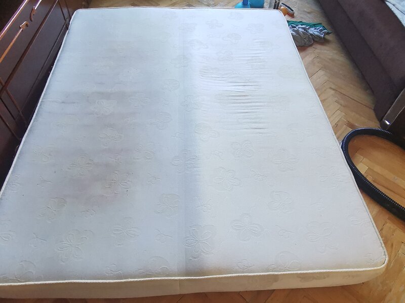 Curatare tapiterie auto la domiciliu in Oradea, Spalare Canapele saltele